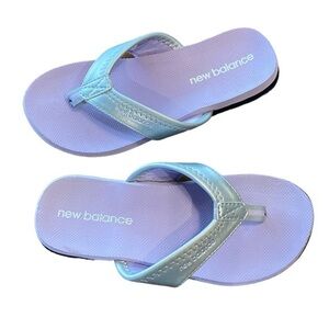NEW BALANCE Girls Flip Flop Thong - size 2